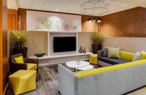 Harbor View - Orient Heights Hotel | Courtyard by Marriott Boston Logan Airport