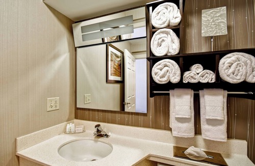 Hyannis Hotel | Courtyard By Marriott Cape Cod Hyannis