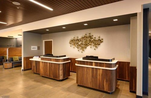 Charlotte Hotel | Courtyard by Marriott Charlotte Waverly