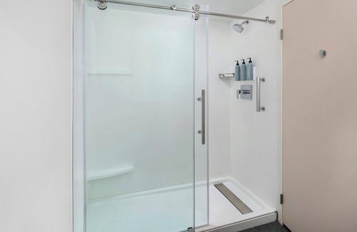 Greenbrier East Hotel | Courtyard by Marriott Chesapeake