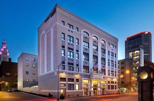 Downtown Columbus Hotel | Courtyard by Marriott Columbus Downtown