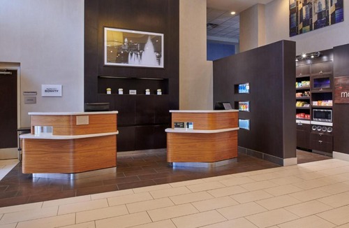 Downtown Columbus Hotel | Courtyard by Marriott Columbus Downtown