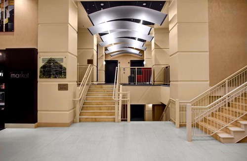 Downtown Columbus Hotel | Courtyard by Marriott Columbus Downtown