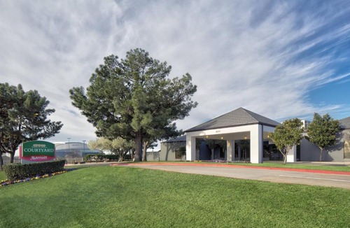 Arlington Hotel | Courtyard by Marriott Dallas Arlington Entertainment District