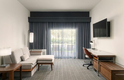 Gainesville Hotel | Courtyard by Marriott Gainesville FL
