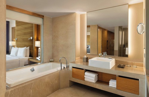Sushant Lok Hotel | Courtyard by Marriott Gurugram Downtown