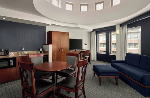 Downtown Halifax Hotel | Courtyard by Marriott Halifax Downtown