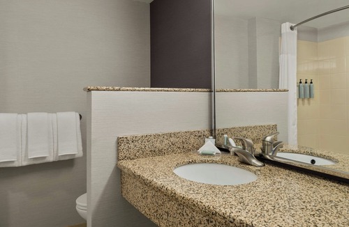 Downtown Halifax Hotel | Courtyard by Marriott Halifax Downtown