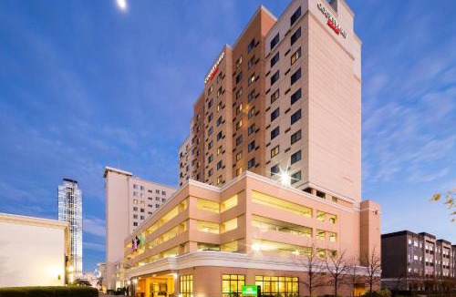 Uptown Hotel | Courtyard by Marriott Houston Galleria