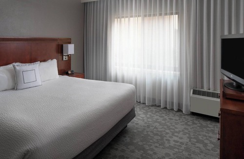 Southside Hotel | Courtyard by Marriott Jacksonville at Mayo Clinic Campus/Beaches