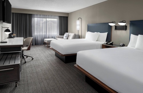 Southpoint Hotel | Courtyard by Marriott Jacksonville Butler Boulevard