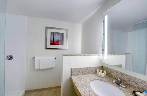Keene Hotel | Courtyard by Marriott Keene Downtown