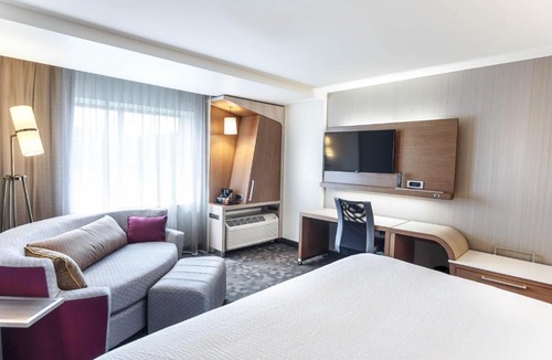 Lenox Hotel | Courtyard by Marriott Lenox Berkshires