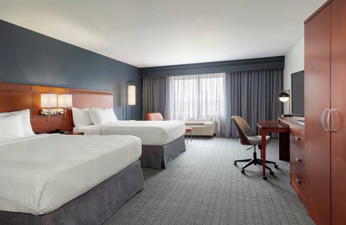 Middleton Hotel | Courtyard by Marriott Madison West Middleton