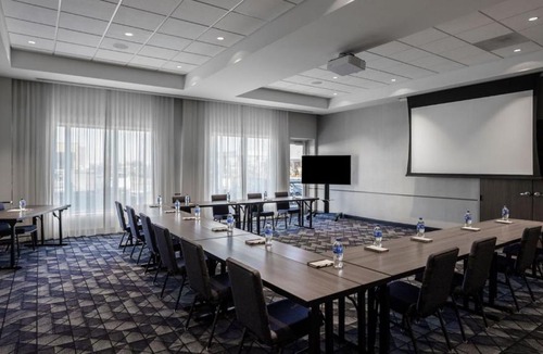 Madison Hotel | Courtyard by Marriott Madison