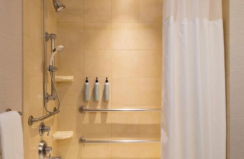 Middleton Hotel | Courtyard by Marriott Madison West/Middleton