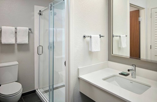 Lakeview Hotel | Courtyard by Marriott Manassas Battlefield Park