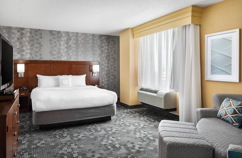 Downtown Newark Hotel | Courtyard by Marriott Newark Downtown