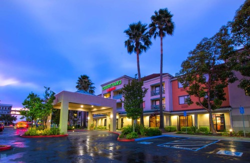 Oakland Hotel | Courtyard by Marriott Oakland Airport