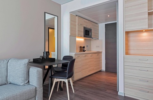 Gilching Hotel | Courtyard by Marriott Oberpfaffenhofen Munich South