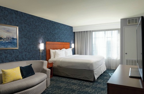 Old Town Hotel | Courtyard by Marriott Old Town