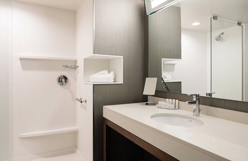 Bellevue Hotel | Courtyard by Marriott Omaha Bellevue Beardmore Event Center