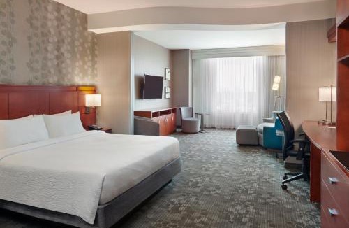 Ottawa Division Hotel | Courtyard by Marriott Ottawa East
