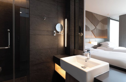 Phnom Penh City Centre Hotel | Courtyard by Marriott Phnom Penh