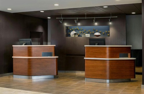 Moon Township Hotel | Courtyard by Marriott Pittsburgh Airport