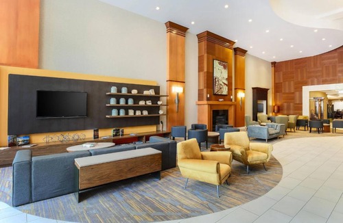 Cultural District Hotel | Courtyard by Marriott Pittsburgh Downtown