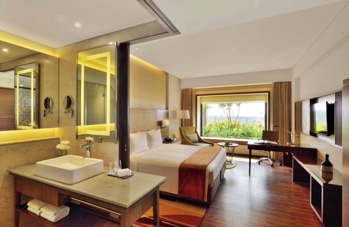Raipur Hotel | Courtyard by Marriott Raipur