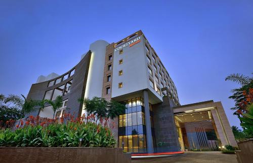 Raipur Hotel | Courtyard by Marriott Raipur