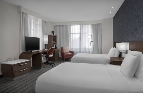 Downtown Richmond Hotel | Courtyard by Marriott Richmond Downtown