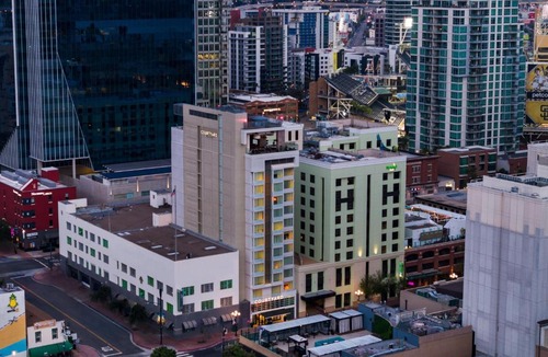 East Village Hotel | Courtyard by Marriott San Diego Gaslamp/Convention Center