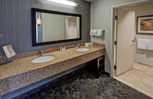 Troy Hotel | Courtyard by Marriott Troy
