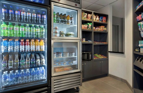 Farmingdale Hotel | Courtyard by Marriott Republic Aprt Long Island/Farmingdale