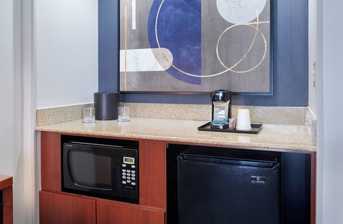 Highland Park Hotel | Courtyard by Marriott Chicago Highland Park/Northbrook