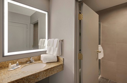 Southport Hotel | Courtyard by Marriott Indianapolis South
