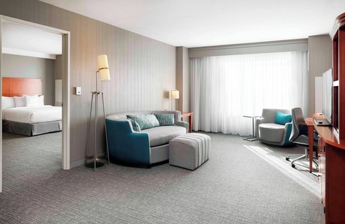 Downtown Indianapolis Hotel | Courtyard by Marriott Indianapolis Downtown
