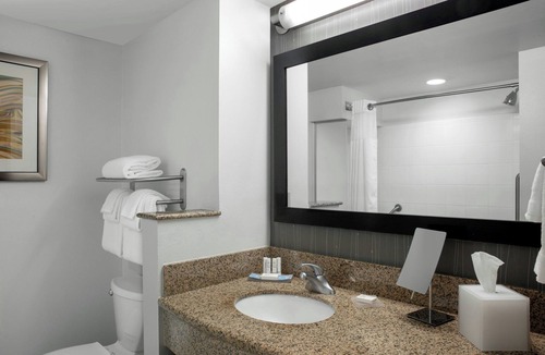 Arlington Hotel | Courtyard by Marriott Jacksonville I-295/East Beltway
