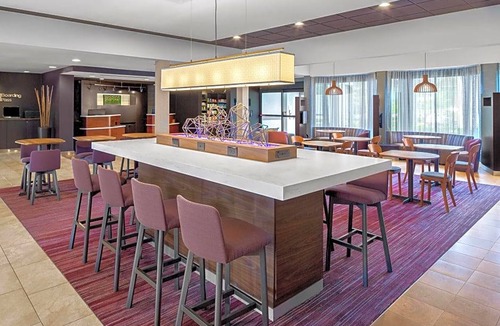 Moon Township Hotel | Courtyard by Marriott Pittsburgh Airport
