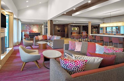 Moon Township Hotel | Courtyard by Marriott Pittsburgh Airport