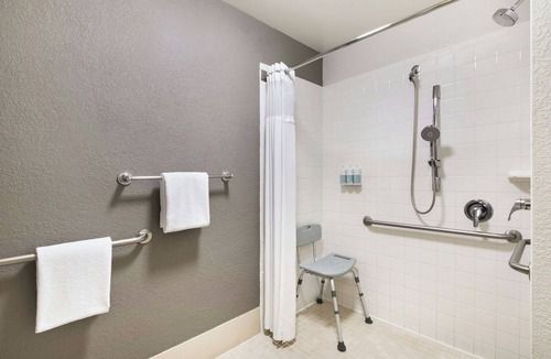 Overland Park Hotel | Courtyard by Marriott Kansas City Overland Park/Convention Center