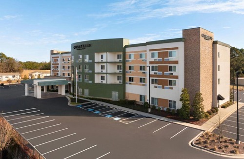 Pine Forest Hotel | Courtyard By Marriott Fayetteville Fort Bragg Spring Lake
