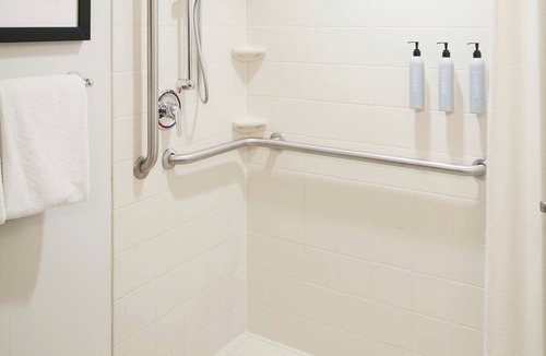 Winchester Hotel | Courtyard by Marriott Winchester