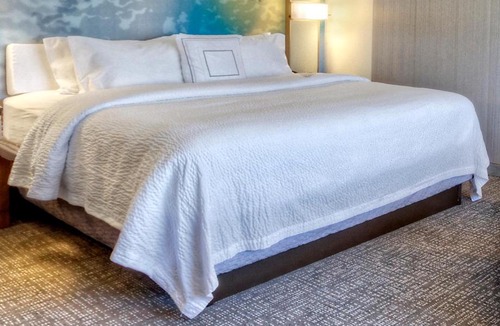 Westbury Hotel | Courtyard by Marriott Westbury Long Island