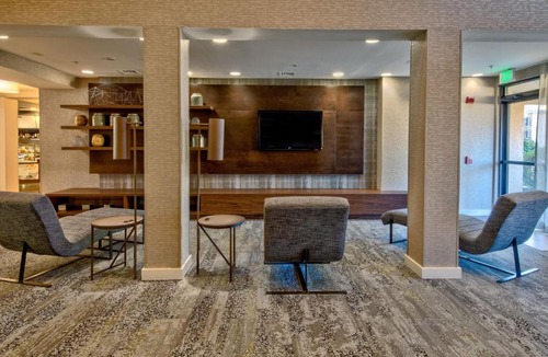 St. Charles Hotel | Courtyard Chicago St. Charles