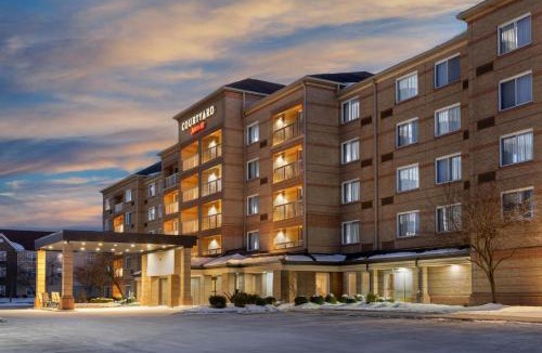 Middleburg Heights Hotel | Courtyard Cleveland Airport South