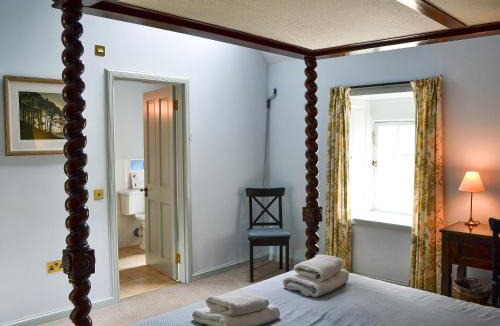 Gordon House | Courtyard Cottage