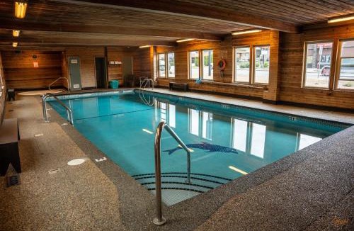 Vernon Cabin | Courtyard Inn Vernon